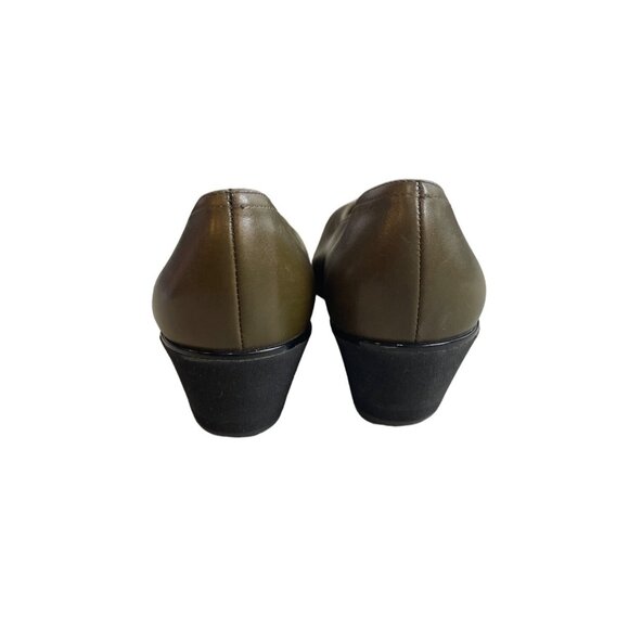 Vintage Salvatore Ferragamo Women's Olive Green Flat Shoes Sz 8B - Picture 5 of 10